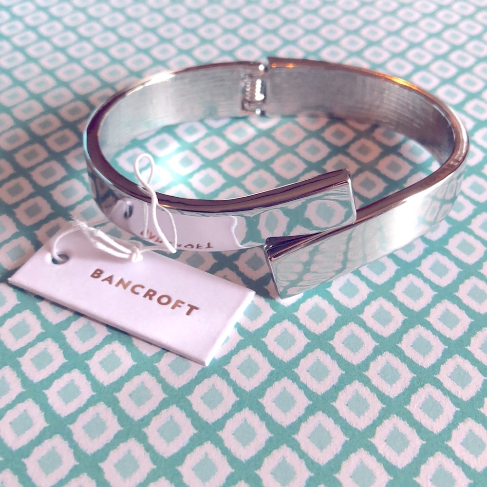 BANCROFT -  Carter Twisted End Cuff bracelet, silver.